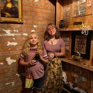 Meet your Posher, Candace